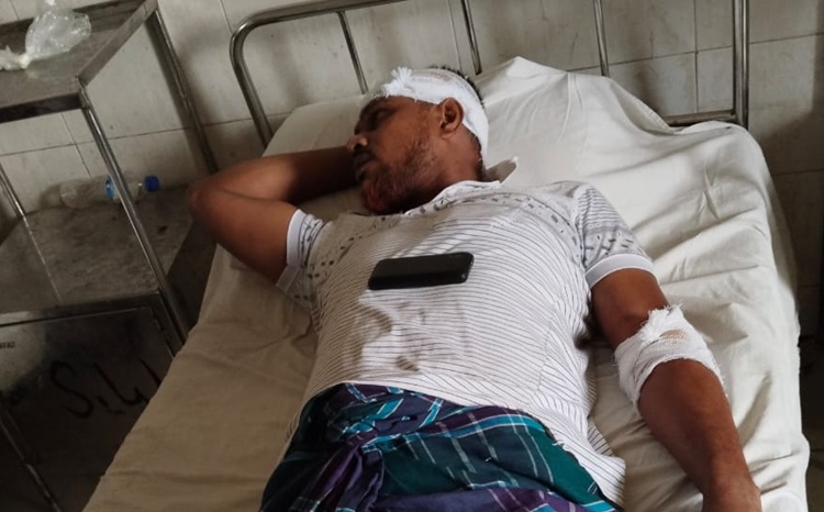 টঙ্গীতে ঝুট ব্যবসাকে কেন্দ্র করে বিএনপির দু’গ্রুপের সংঘর্ষ, আহত ২৫